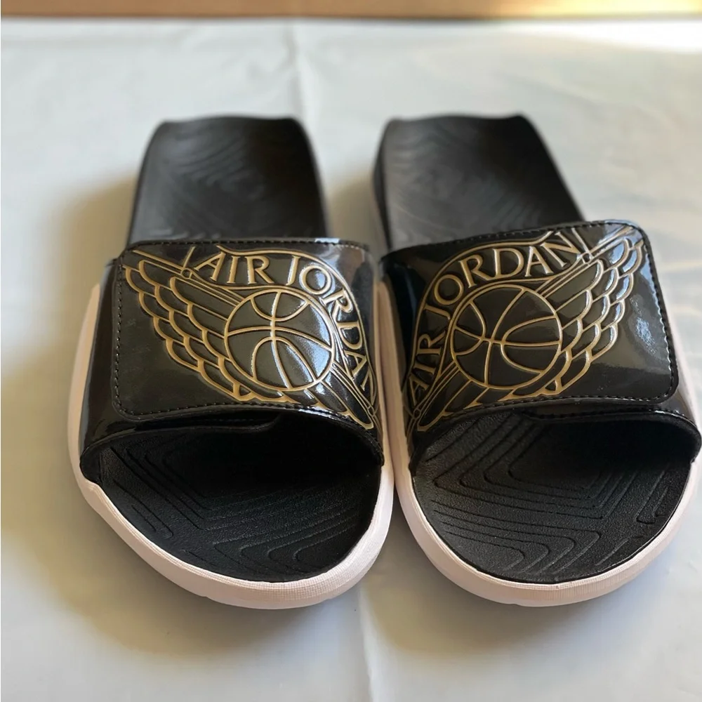 Jordan hydro 7 new in original box